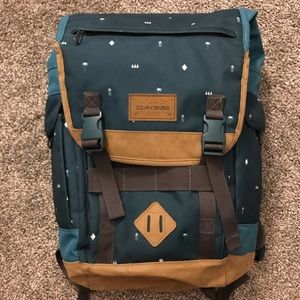 Dakine Snowboard Buckle Backpack